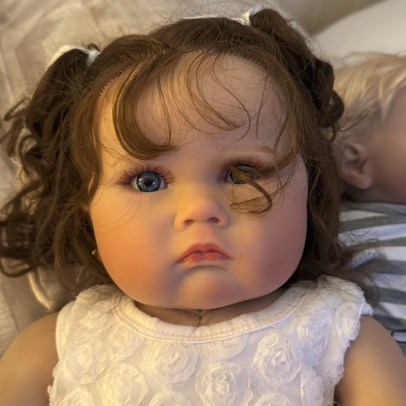 Realistic doll 22 inch - Picture 2 of 5